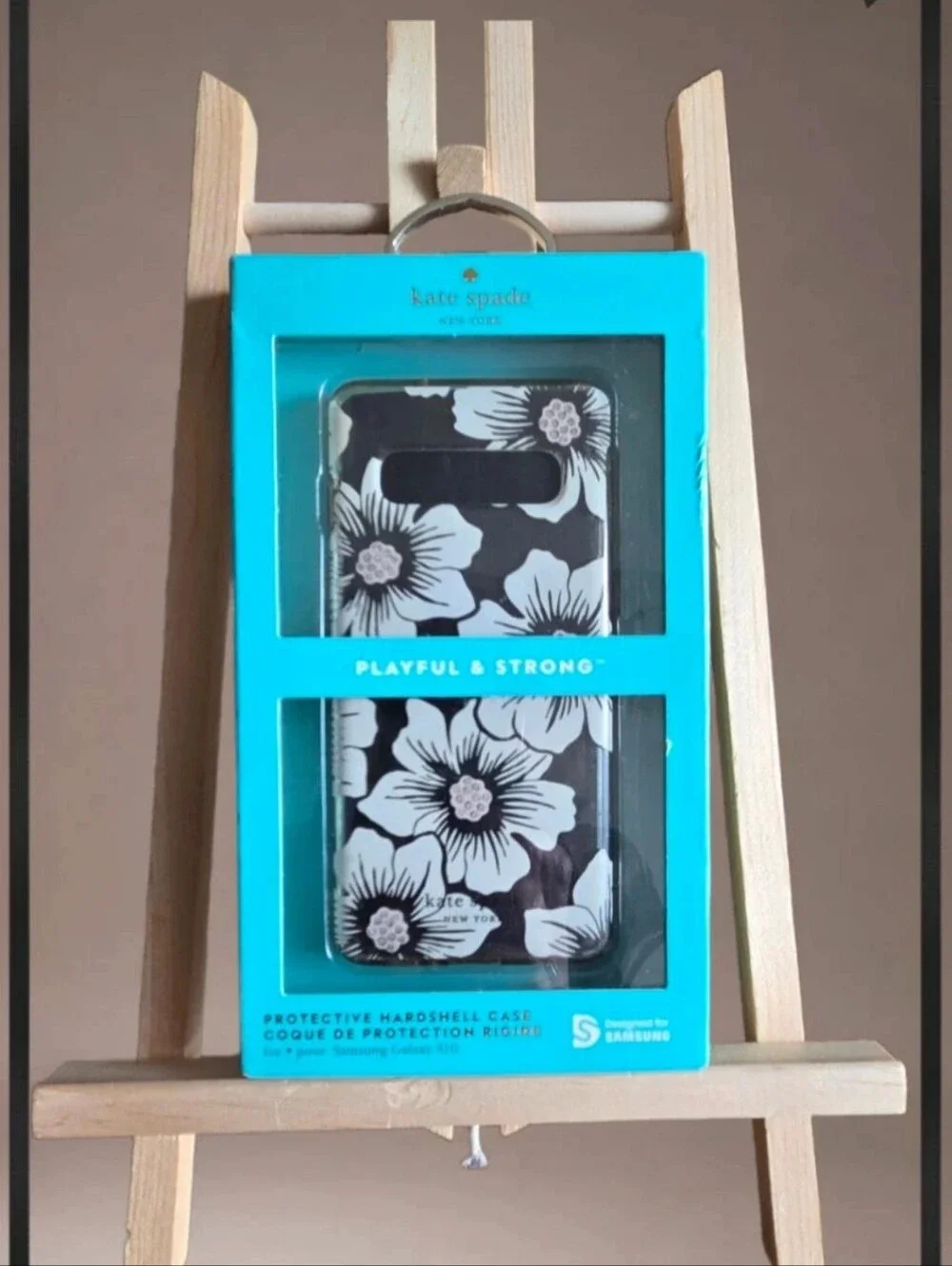 Kate Spade New York Samsung Galaxy S10 Protective Hardshell Case Black & White.